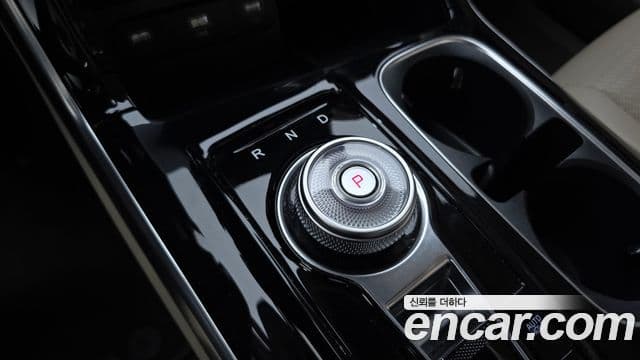 Kia Carnival 2023 — ფოტო 9/20
