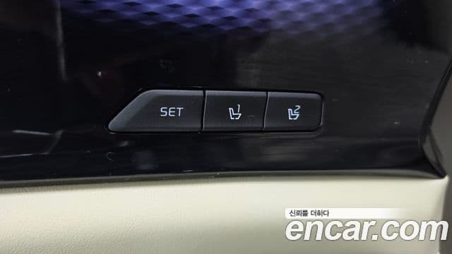 Kia Carnival 2023 — ფოტო 15/20
