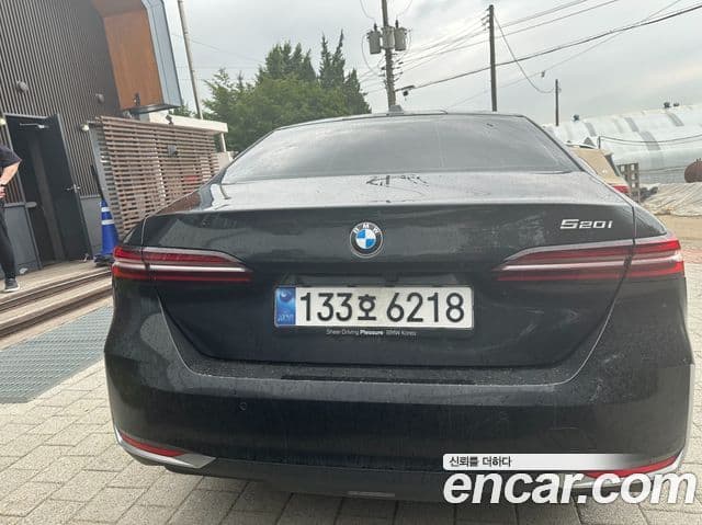 BMW 5 Series 2025 — ფოტო 3/15