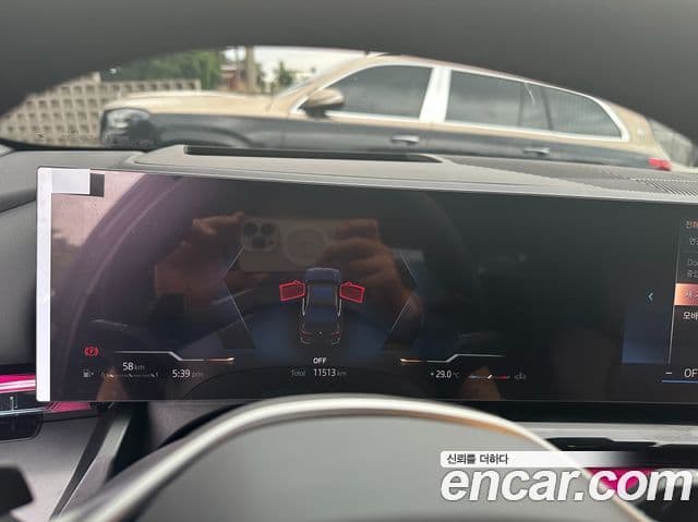 BMW 5 Series 2025 — ფოტო 5/15