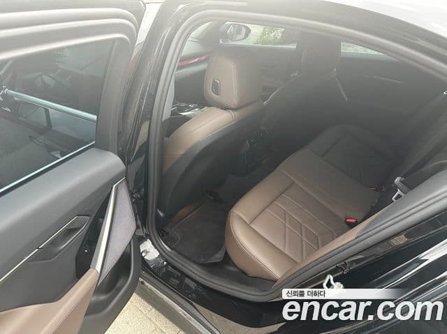 BMW 5 Series 2025 — ფოტო 15/15