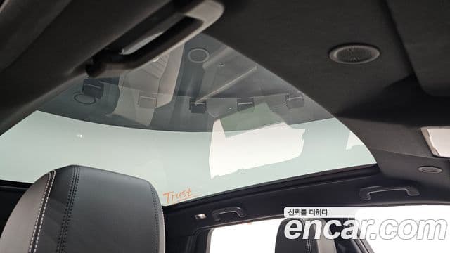 Land Rover Discovery Sport 2024 — Photo 16/34