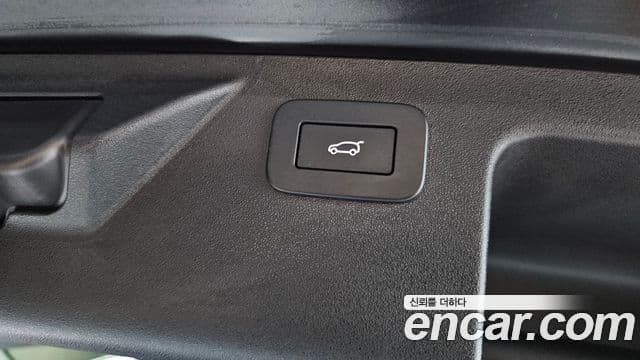 Land Rover Discovery Sport 2024 — Photo 5/34