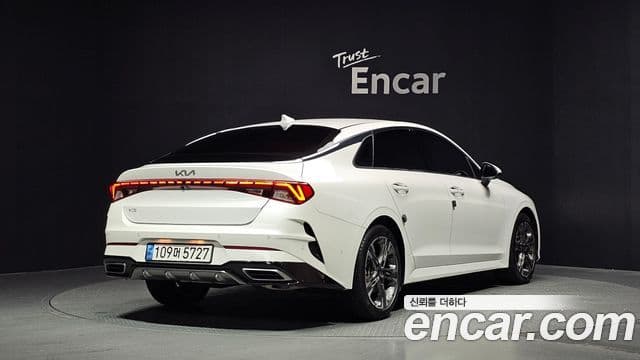 Kia K5 2023 — ფოტო 1/20