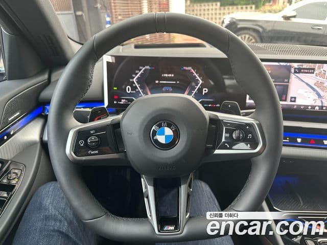 BMW 5 Series 2025 — ფოტო 10/17