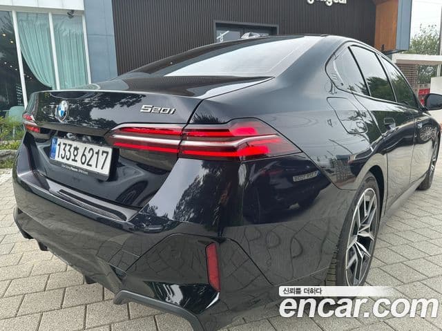 BMW 5 Series 2025 — ფოტო 17/17
