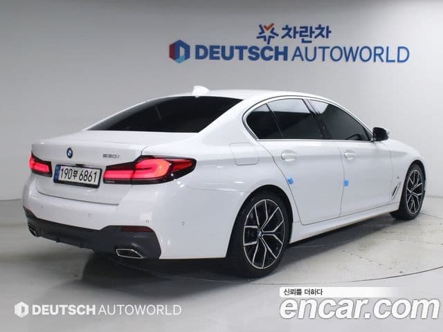 BMW 5 Series 2022 — фото 1 из 20