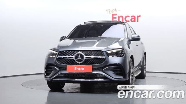Mercedes-Benz GLE-Class 2023 — Photo 21/38