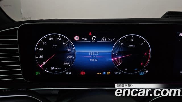 Mercedes-Benz GLE-Class 2023 — Photo 6/38