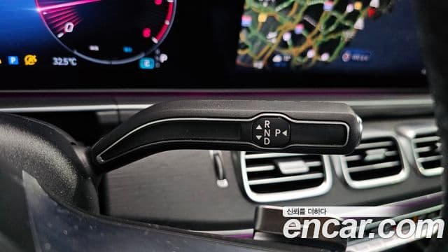 Mercedes-Benz GLE-Class 2023 — Photo 25/38