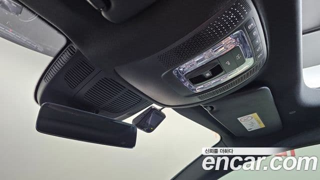 Mercedes-Benz GLE-Class 2023 — Photo 15/38