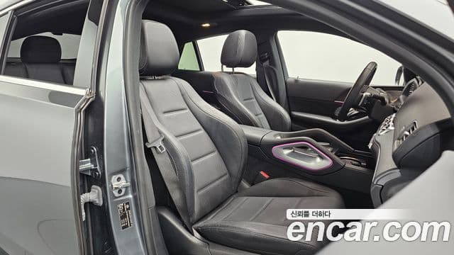 Mercedes-Benz GLE-Class 2023 — Photo 11/38