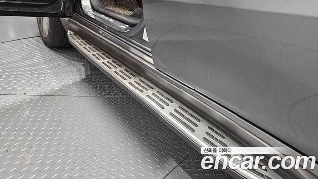 Mercedes-Benz GLE-Class 2023 — Photo 10/38