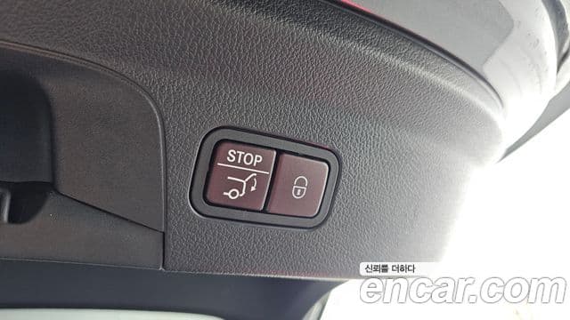 Mercedes-Benz GLE-Class 2023 — Photo 2/38