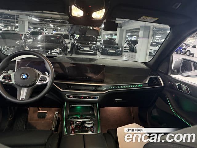 BMW X7 2025 — ფოტო 11/12