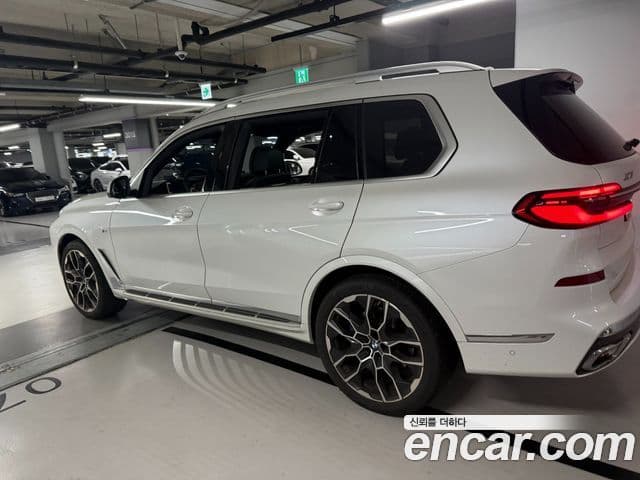 BMW X7 2025 — ფოტო 7/12