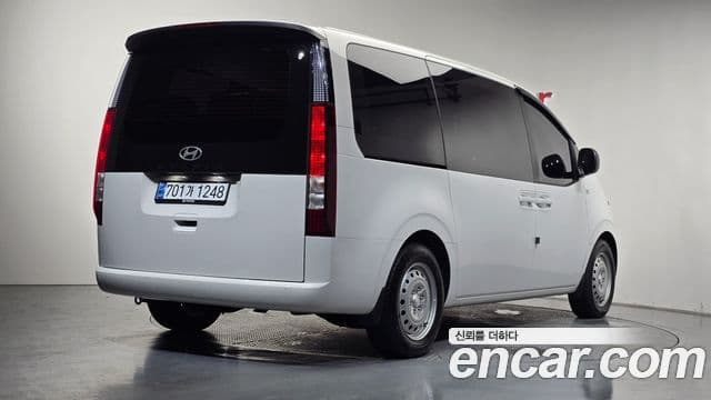 Hyundai Staria 2024 — Şəkil 2/20