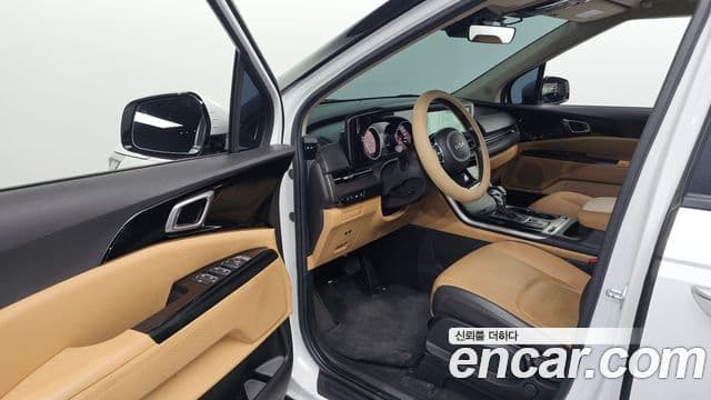 Kia Carnival 2021 — Фото 10/20