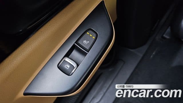 Kia Carnival 2021 — Фото 19/20