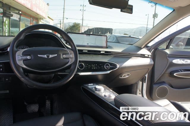 Genesis GV70 2021 — фото 13 из 20