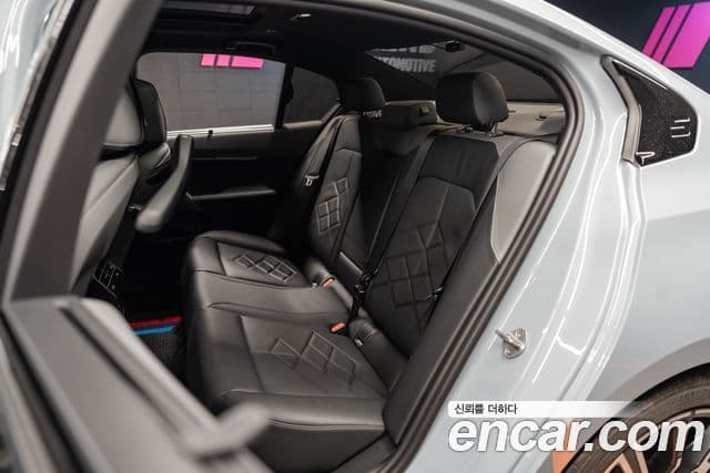 BMW 5 Series 2024 — ფოტო 10/10