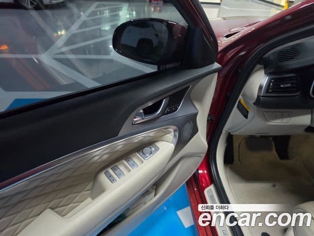 Genesis G70 2020 — ფოტო 7/13