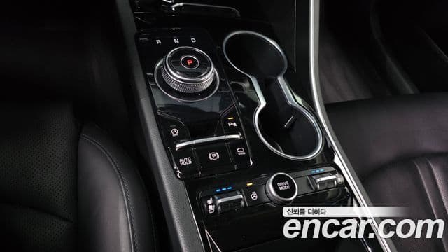 Kia K5 2022 — Şəkil 8/20