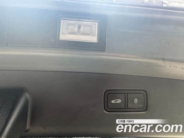 Genesis GV70 2023 — Şəkil 13/17