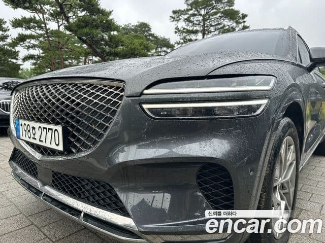 Genesis GV70 2023 — Şəkil 15/17
