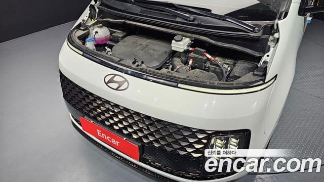 Hyundai Staria 2024 — ფოტო 6/20