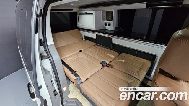 Hyundai Staria 2024 — ფოტო 11/20
