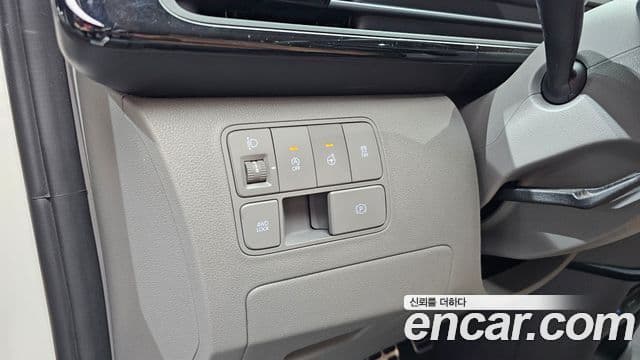 Hyundai Staria 2024 — ფოტო 15/20