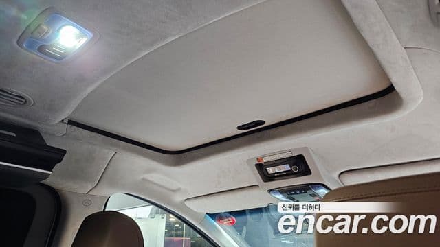 Hyundai Staria 2024 — ფოტო 19/20
