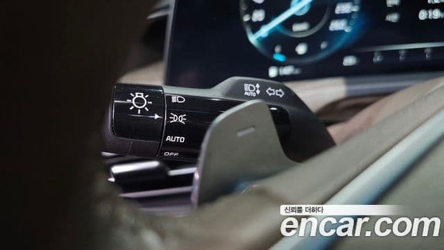 Kia K8 2022 — Şəkil 17/20