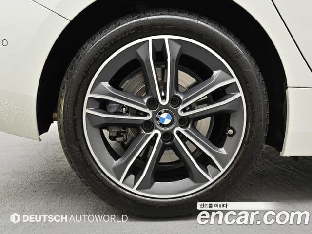 BMW 1 Series 2021 — фото 4 из 20