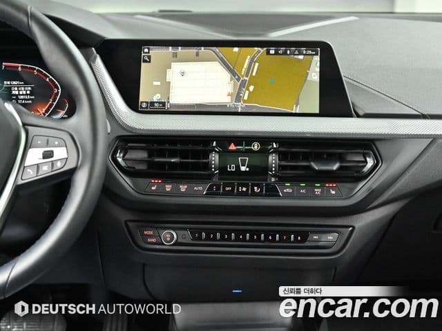 BMW 1 Series 2021 — фото 13 из 20