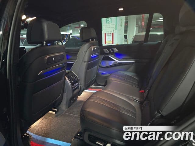 BMW X7 2024 — ფოტო 10/20