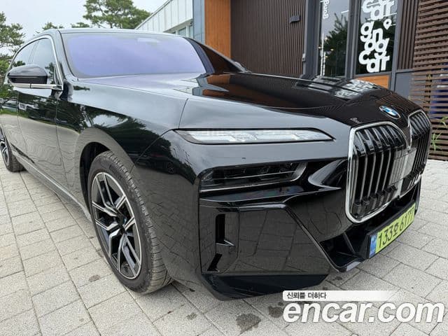 BMW 7 Series 2025 — Şəkil 1/15