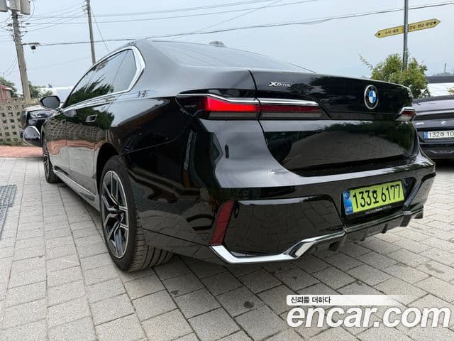 BMW 7 Series 2025 — фото 2 из 15