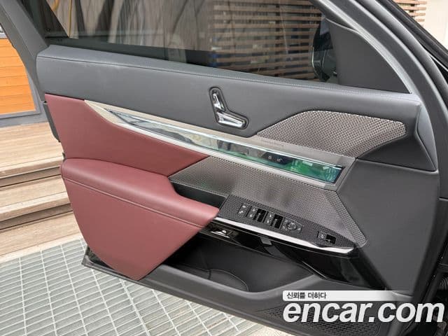 BMW 7 Series 2025 — Şəkil 10/15