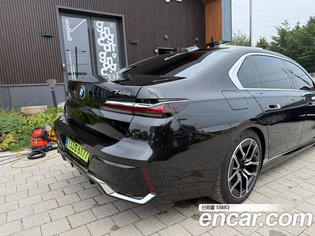 BMW 7 Series 2025 — фото 15 из 15