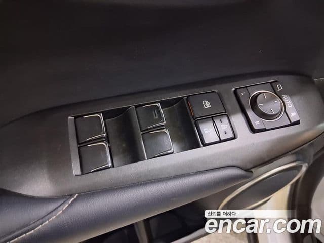 Lexus NX300h 2018 — Şəkil 9/20