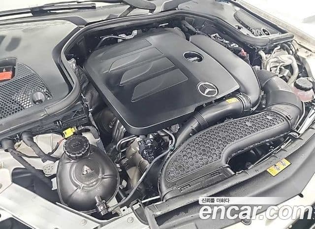 Mercedes-Benz E-Class 2022 — ფოტო 4/19