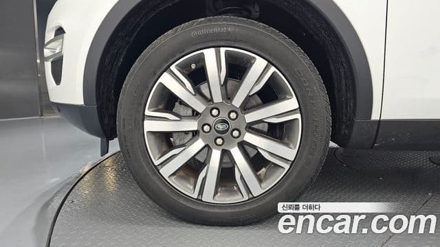 Land Rover Discovery Sport 2019 — Фото 5/20