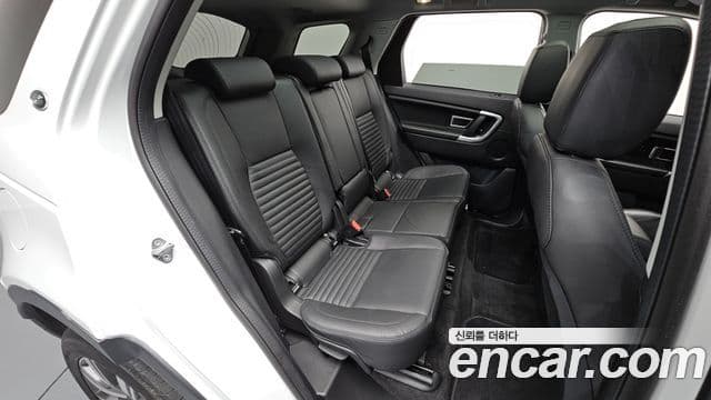 Land Rover Discovery Sport 2019 — Фото 11/20