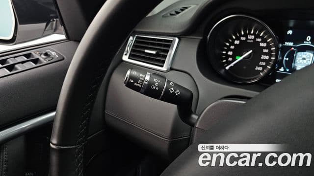 Land Rover Discovery Sport 2019 — Фото 17/20
