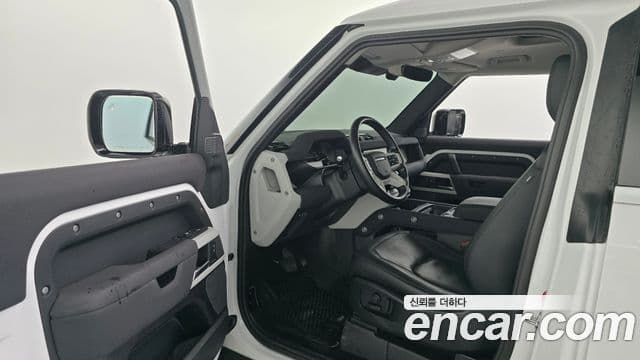 Land Rover Defender 2022 — фото 10 из 20