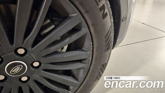 Land Rover Discovery 5 2019 — ფოტო 6/12