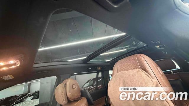 Mercedes-Benz GLS-Class 2025 — Photo 6/17