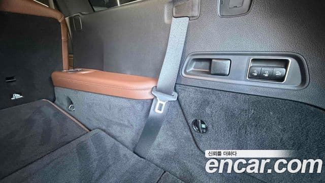 Mercedes-Benz GLS-Class 2025 — Photo 16/17
